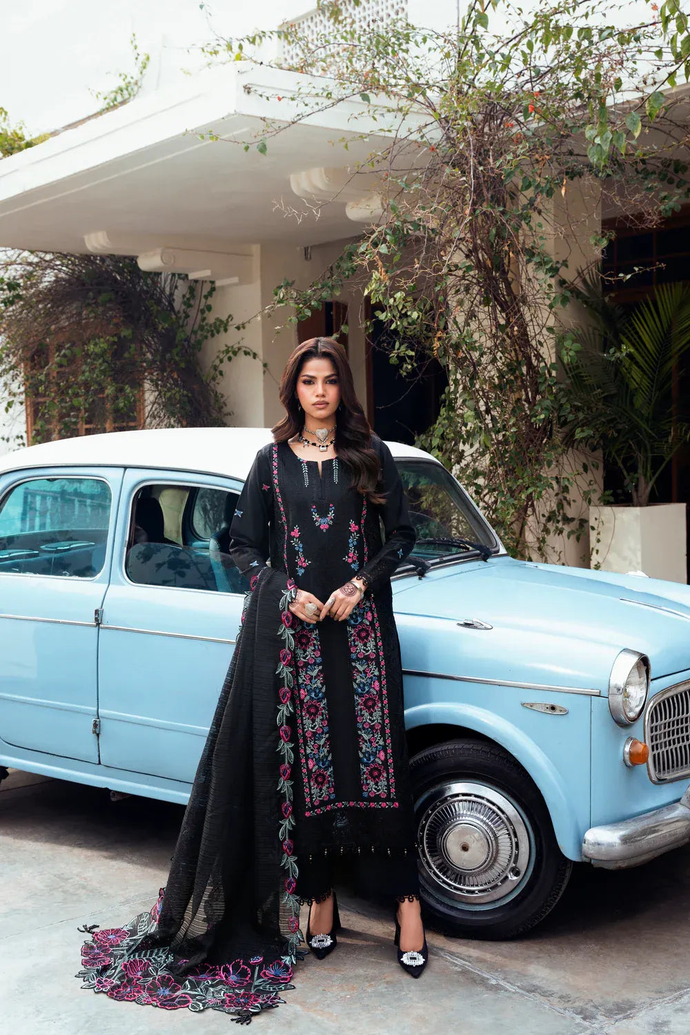 Nqash Chikankari Black Rose