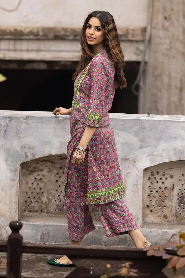 Gul Ahmed 1PC Unstitched Printed Lawn Fabric SL-953 B