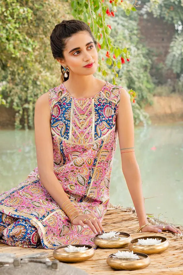 Gul Ahmed 1PC Unstitched Printed Lawn Fabric SL-886 A